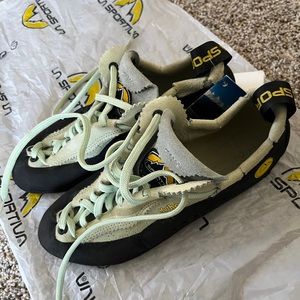 La sportiva Mythos climbing shoes